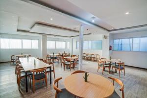 Townhouse Yashobhoomi Formerly Hotel Grand Tashree