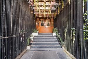 Townhouse Yashobhoomi Formerly Hotel Grand Tashree