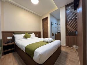 The Old Alley Hotel & Apartment