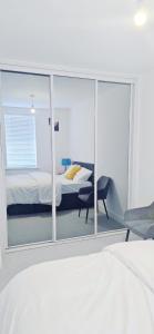 Lovely accomodation with free parking & WiFi
