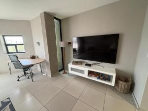 OCEAN Suite - Luxury Apartment near Grove Mall & Hospital