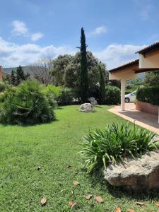 Appartement 4 pièces dans une petite résidence calme, climatisation et piscine