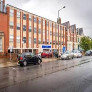 Bright & Comfy 3-Bedroom Flat in Kexgill