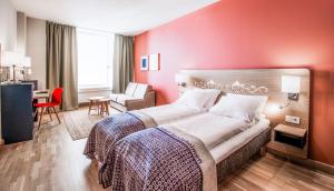 Family Room (2 Adults + 2 Children) room in Hotell Bondeheimen