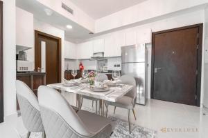 Everluxe Holiday Homes Rental Modern 1BR Intl City