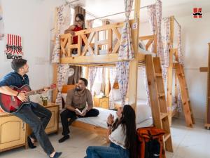 Moustache Hostel Bir