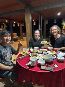 Ba Bể Green (View Ba Be lake)