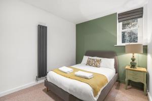 Stunning Victorian Mansion Apartment - Hosted by StaySejour