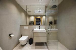 Luxury city center apartment 2- parking included