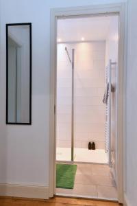 Beautiful and bright apartment