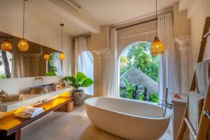 Villa Matisse, Seseh Beach