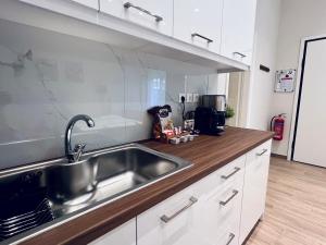 Hodos Luxury APT 2 near ATH-Airport