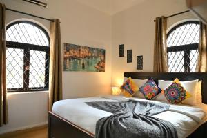 GR Stays WHITE HOUSE 4bhk Private Pool Villa in Calangute