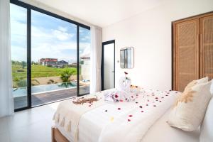 NEW 2 Bed Villa Pererenan Infinity Pool & Ricefield view