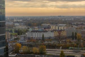 Towarowa Towers Apartments with Parking & AC by Renters Prestige