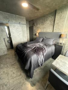 Trendy City Studio 72 on Kloof - Airscape