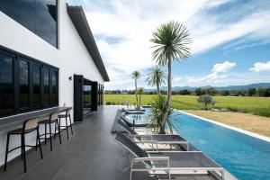 Villa Moo Moo, Pool Villa with Sunset & Paddy Field Views
