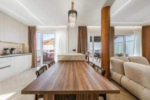 The Ultimate Jacuzzi Penthouse by PS