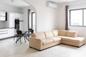Large Swieqi apartment