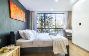 Luxe Studio with pool, gym and work space