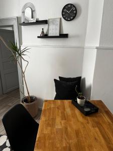 EASY by Interior Apartments - BHF Nähe, zentral, modern, Parkplatz extra