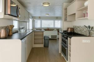 Golden Gate Holiday Centre - Holiday Accommodation 19058