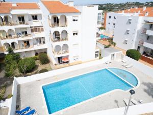 Urban Beach - Pequeno Infante