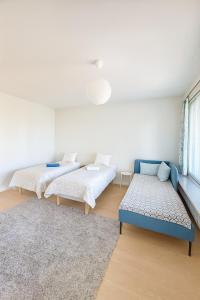 Cozy 2-Bedroom Apartment- 300m to Metro & Shops