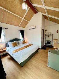 The white resort & restaurant koh yao yai