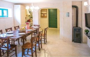 Villa Monteneze by Villas Guide