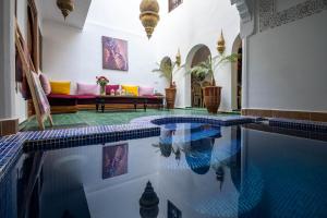 Riad Dekkak, Maison complète en exclusivité