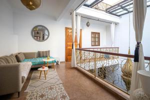Riad Dekkak, Maison complète en exclusivité