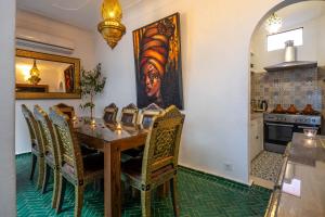 Riad Dekkak, Maison complète en exclusivité