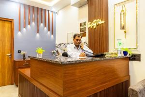 Hotel The King Palace Free Pick up From Nizamuddin Railway Station