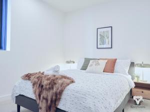 KozyGuru | Box Hill | Chic & Close to It All