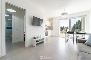 Modern & Bright 2BR Retreat with Balcony img9