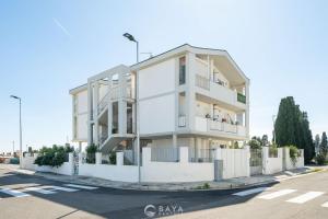Modern & Bright 2BR Retreat with Balcony img17