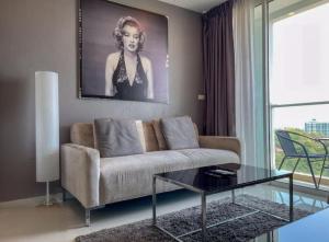 The vision condo - Sea view apartment balcony Pattaya Pratumnak beach