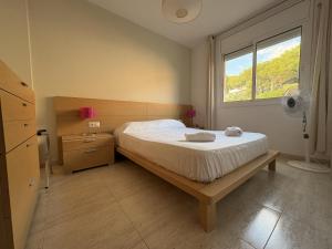 R164 Casa adosada con piscina comunitaria 3000m2