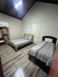 Chalés do vale Extrema Cinza