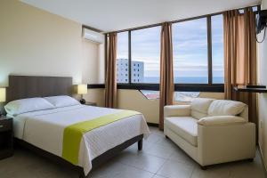 HOTEL MANTA BEACH MADRIGAL