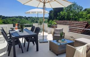 Amazing Apartment In Pologi