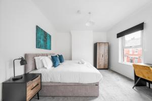 Spacious 4-Bedroom Home Ideal for Groups & Long Stays