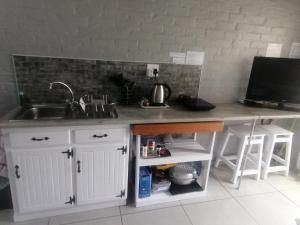 Petite Selfcatering Accommodation Struisbaai SA