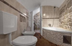 Beautiful Home In Sutivan