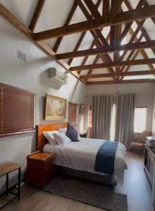 Madeley House Unit 1 near Oliver Tambo Airport