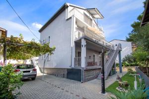 Apartments Ria Vodice