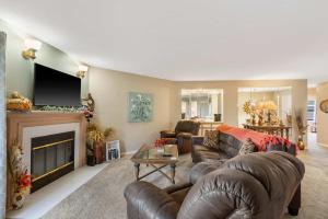 Fairway Retreat for 6 - Walk-in and Pet Friendly