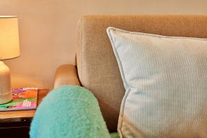 A small studio in Le Marais - VI