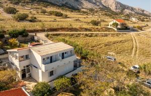 Cozy Apartment In Pag With Wifi